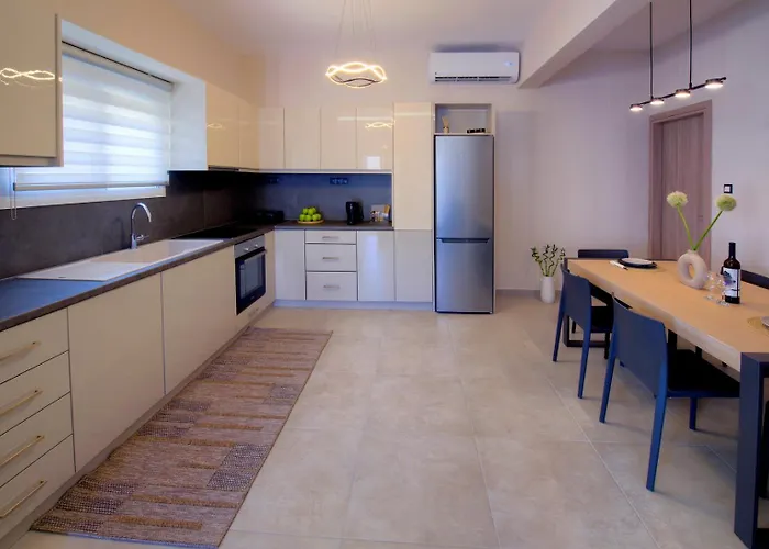 Casa Dell' Est Монемвазия